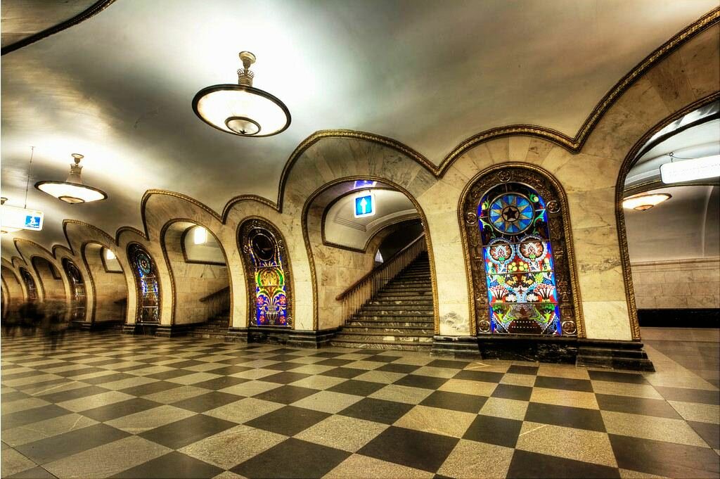 Станция метро Новослободская, Москва, Россия